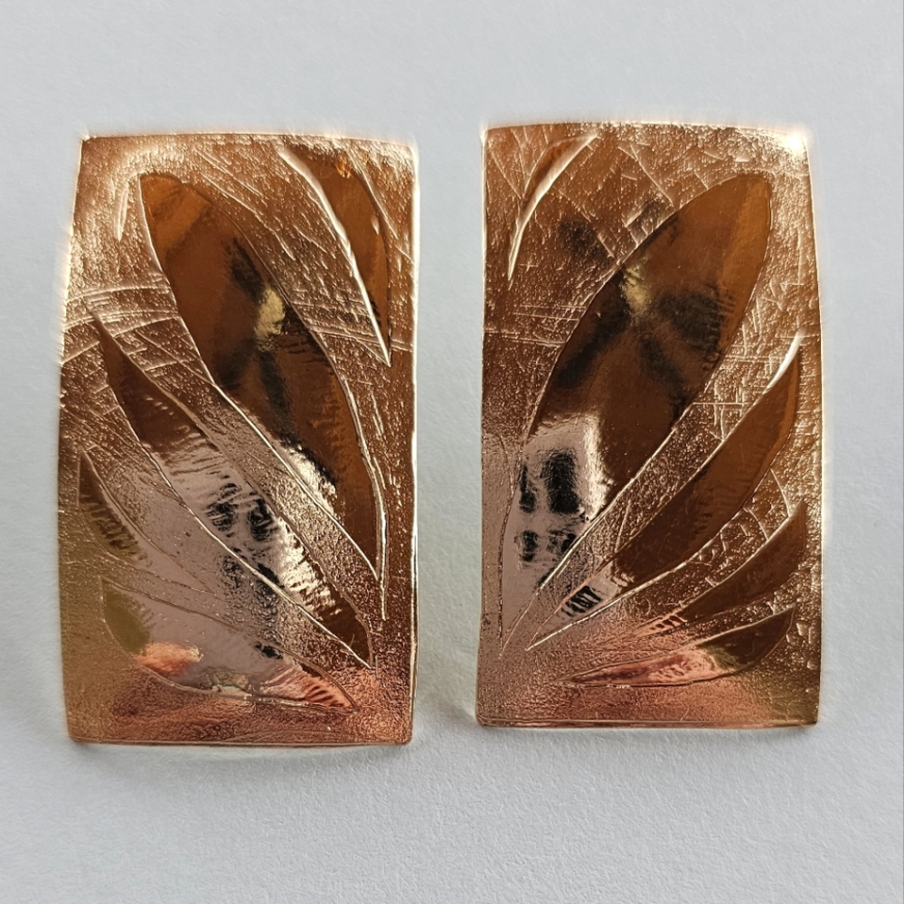 VTG Gold Etched Design Post Earrings